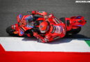 Marc Márquez meraih kemenangan Sprint kesembilannya musim ini dan terus menjauh dari Álex yang berada di posisi kedua!!